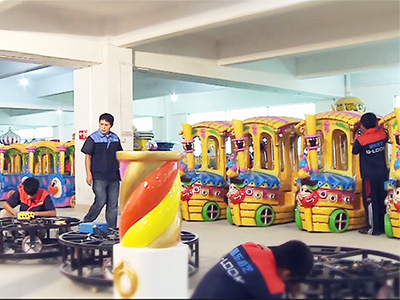 智樂產品調試車間